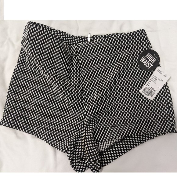 XS Black & White Poka Dot High Waist Short Shorts - Picture 1 of 2